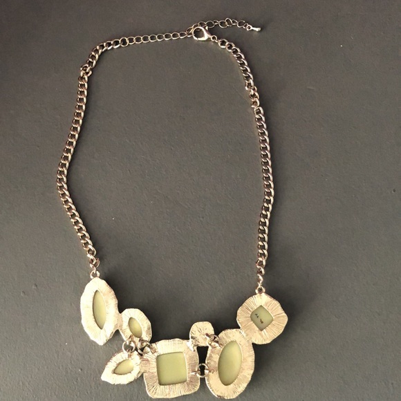 Sparkly Statement Piece Necklace - Picture 4 of 5